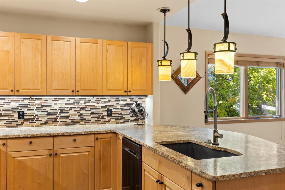 1506 Cascade DRIVE 4