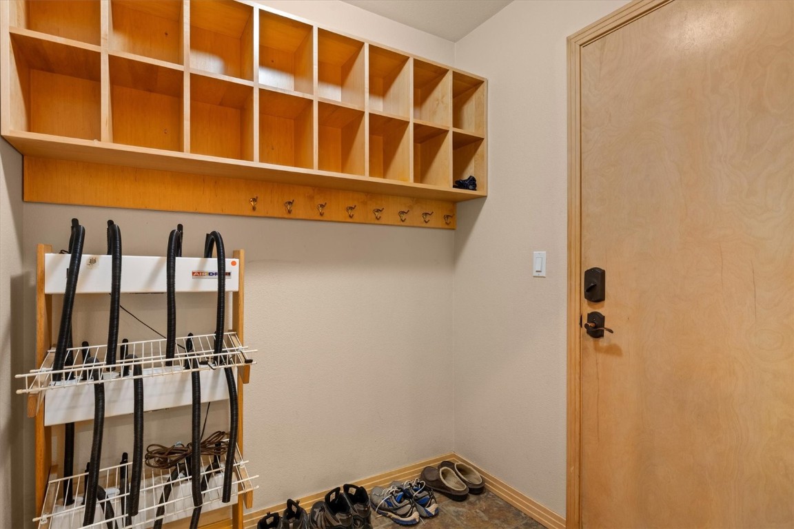 1506 Cascade DRIVE 4