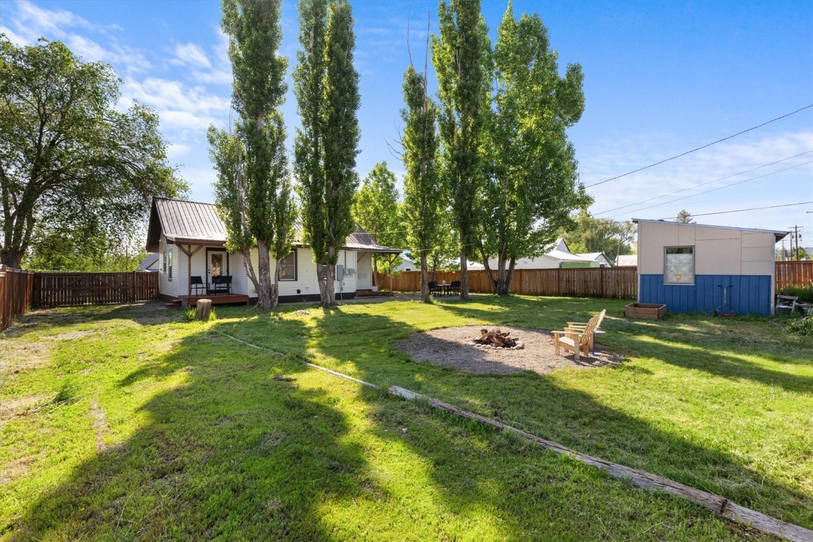 225 N Poplar STREET