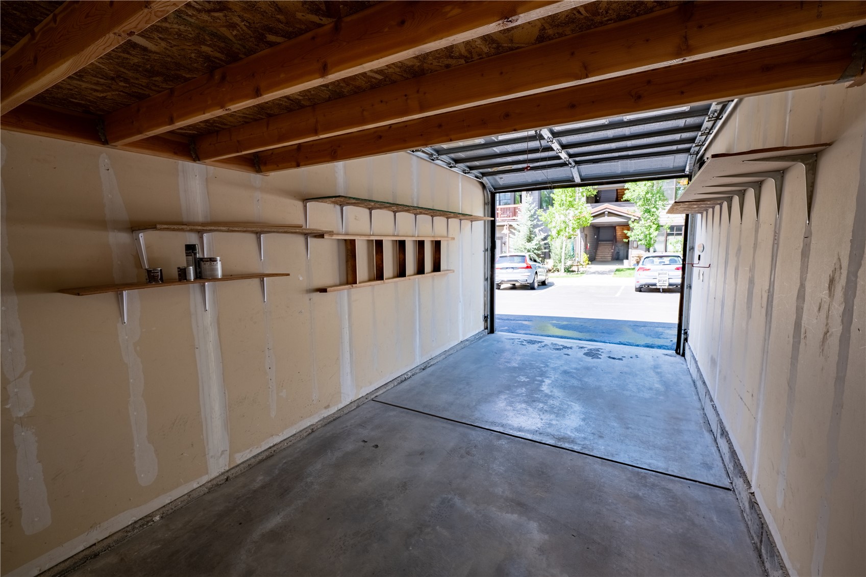 580 Anglers DRIVE 204