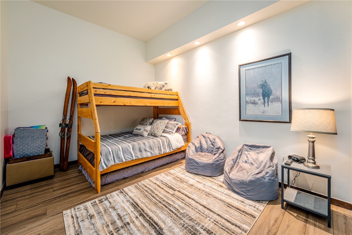 703 Lincoln AVENUE 307