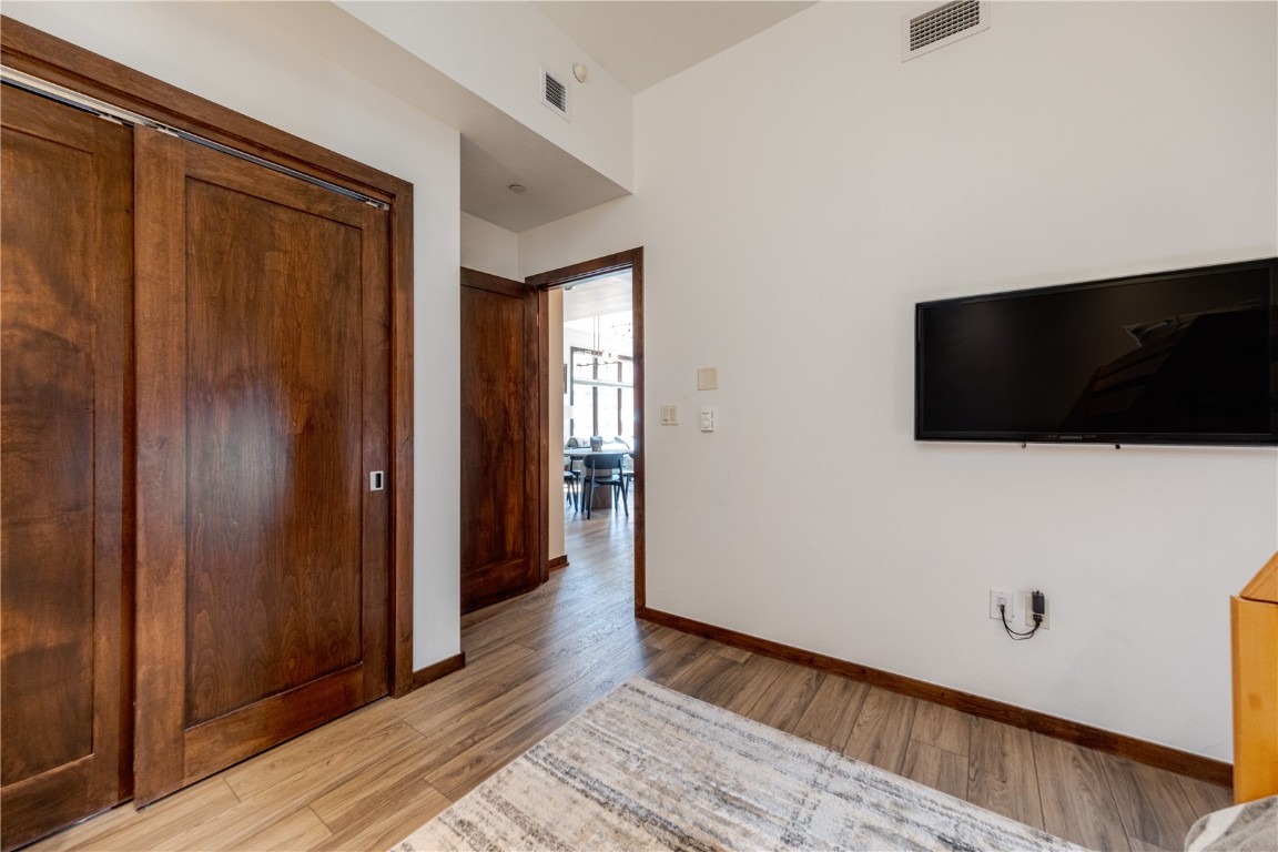 703 Lincoln AVENUE 307