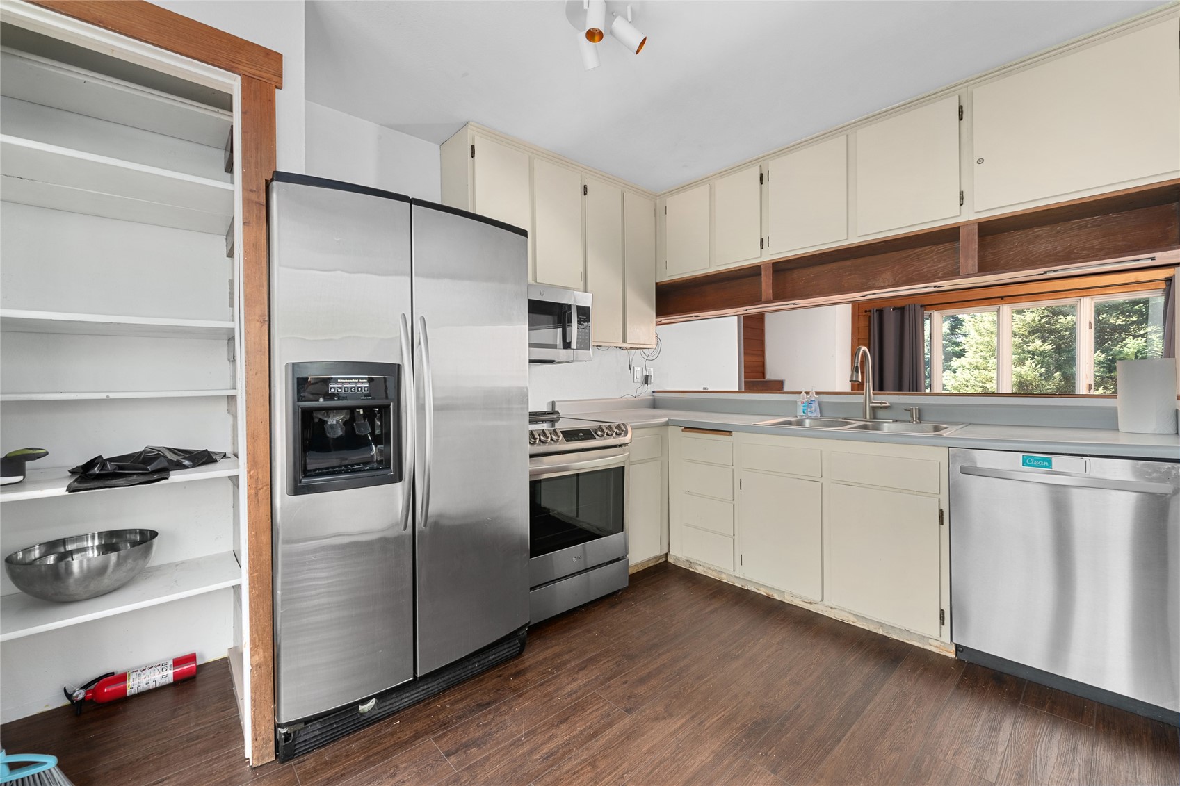 2495/2497 Val Disere CIRCLE