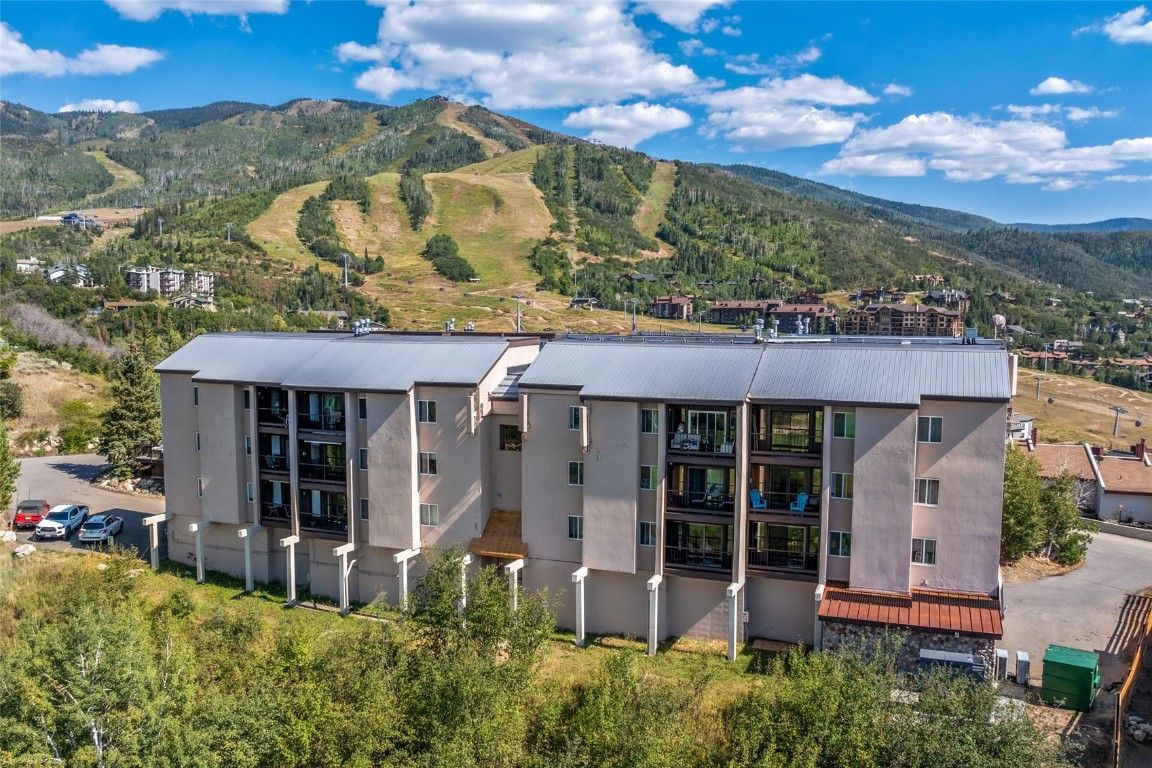 1805 River Queen LANE 303