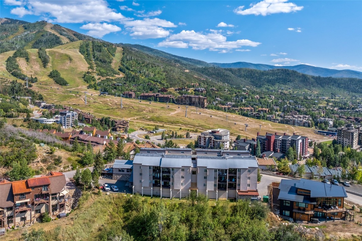 1805 River Queen LANE 303