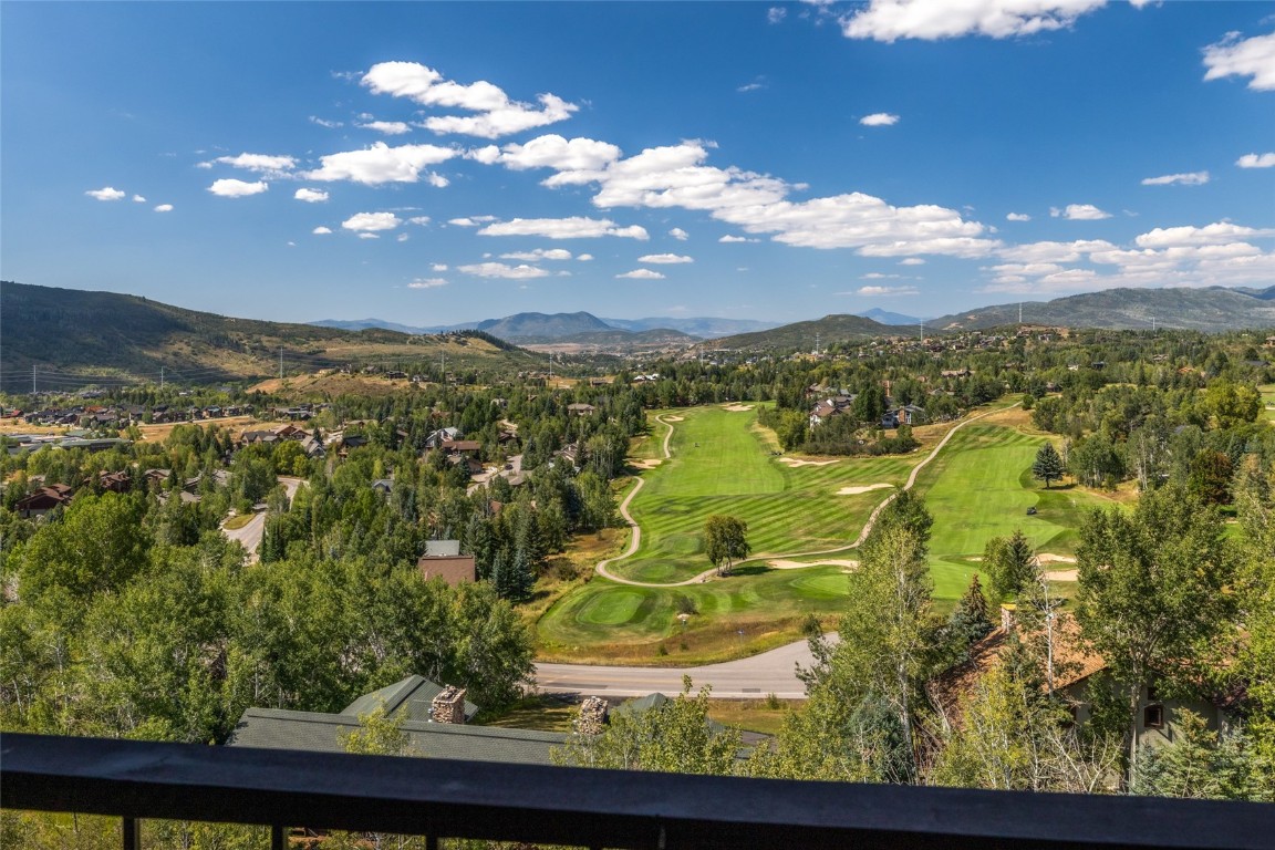 1805 River Queen LANE 303