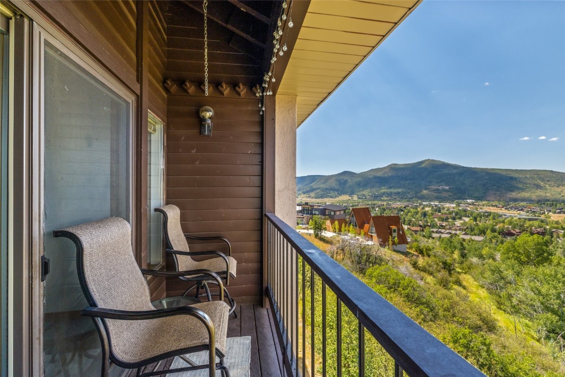 1805 River Queen LANE 303