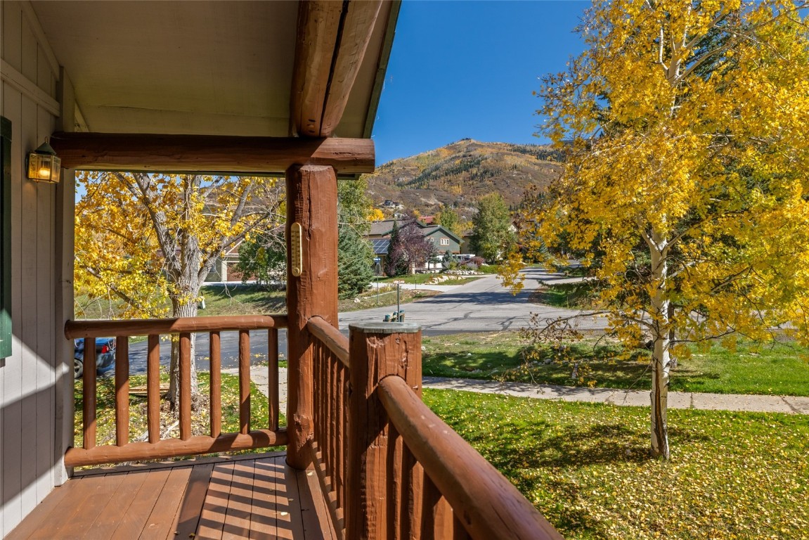 1775 Latigo Loop -