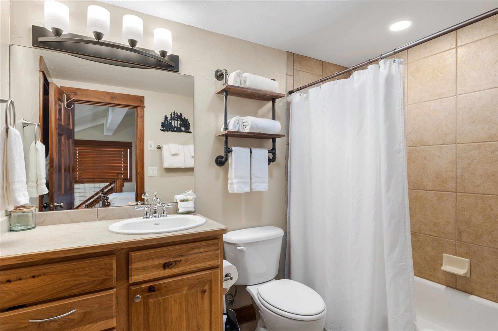 380 Ore House Plaza NW 303