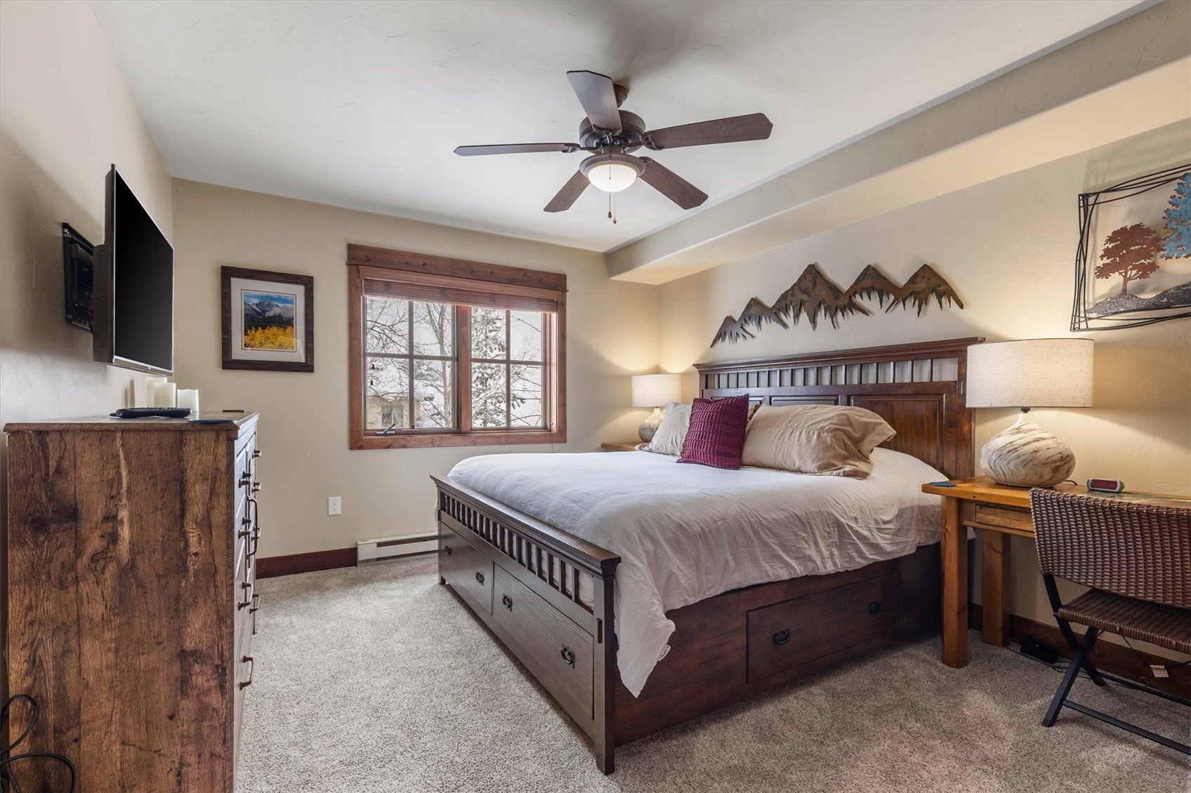 380 Ore House Plaza NW 303