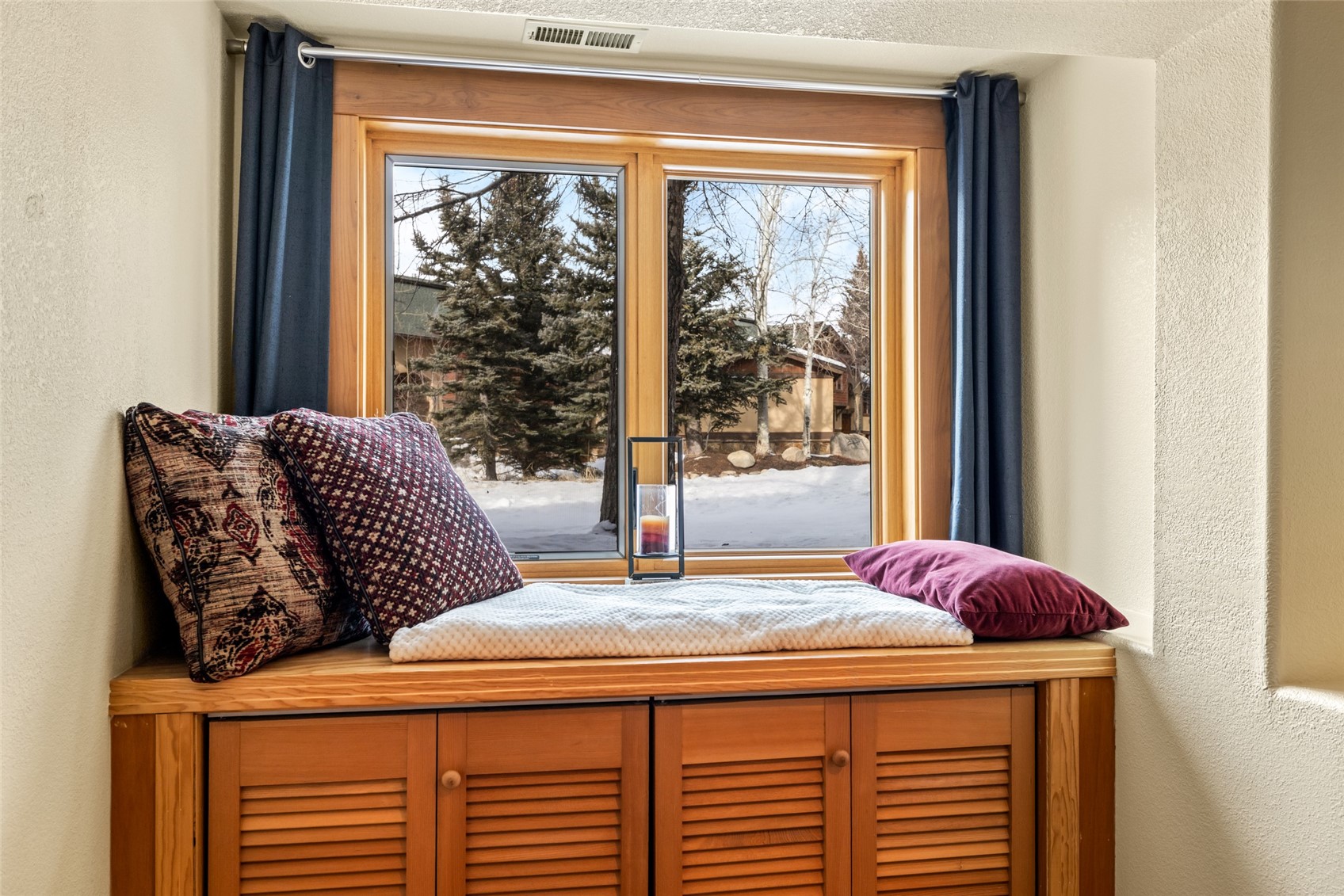 1505 Cascades DRIVE 4