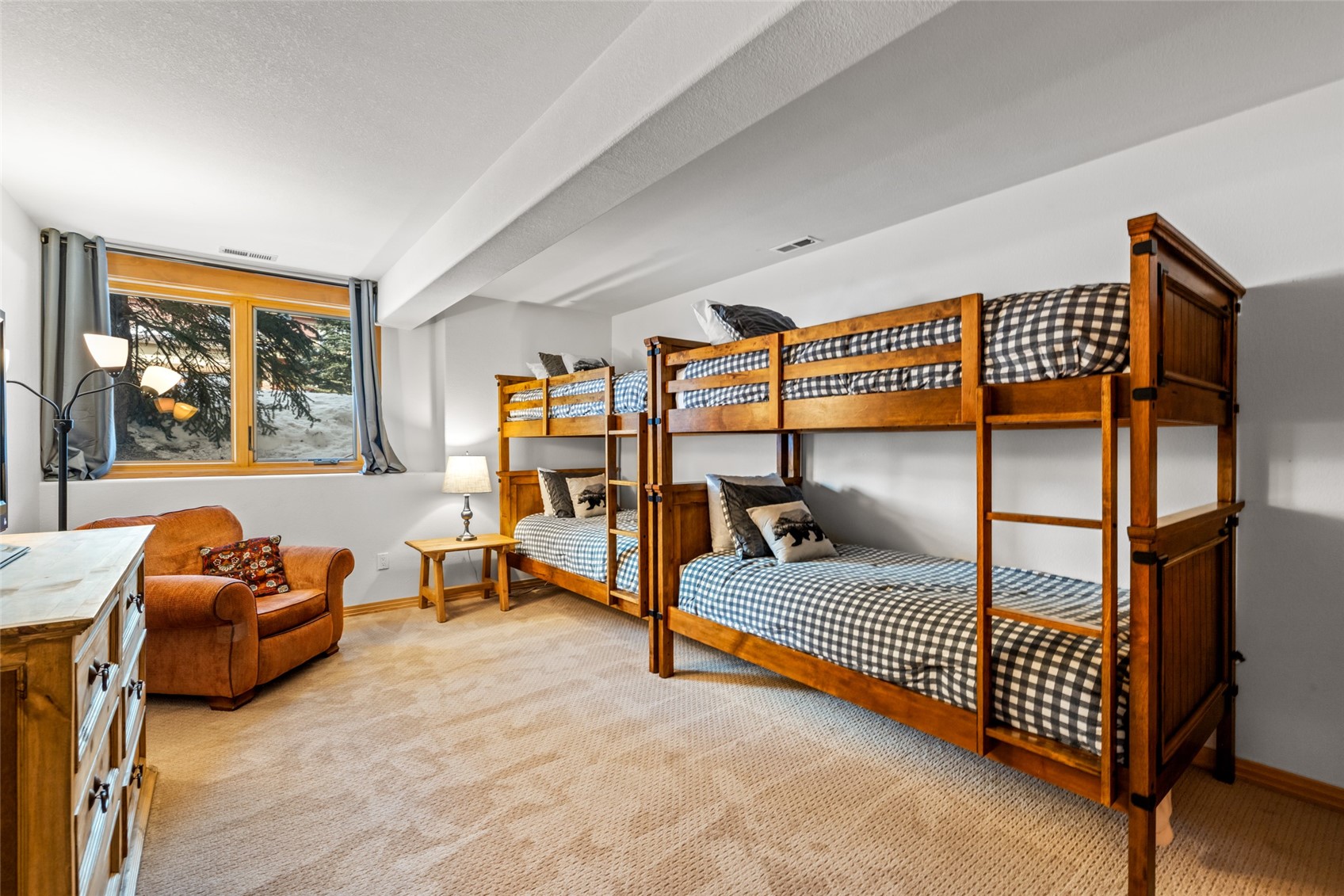 1505 Cascades DRIVE 4