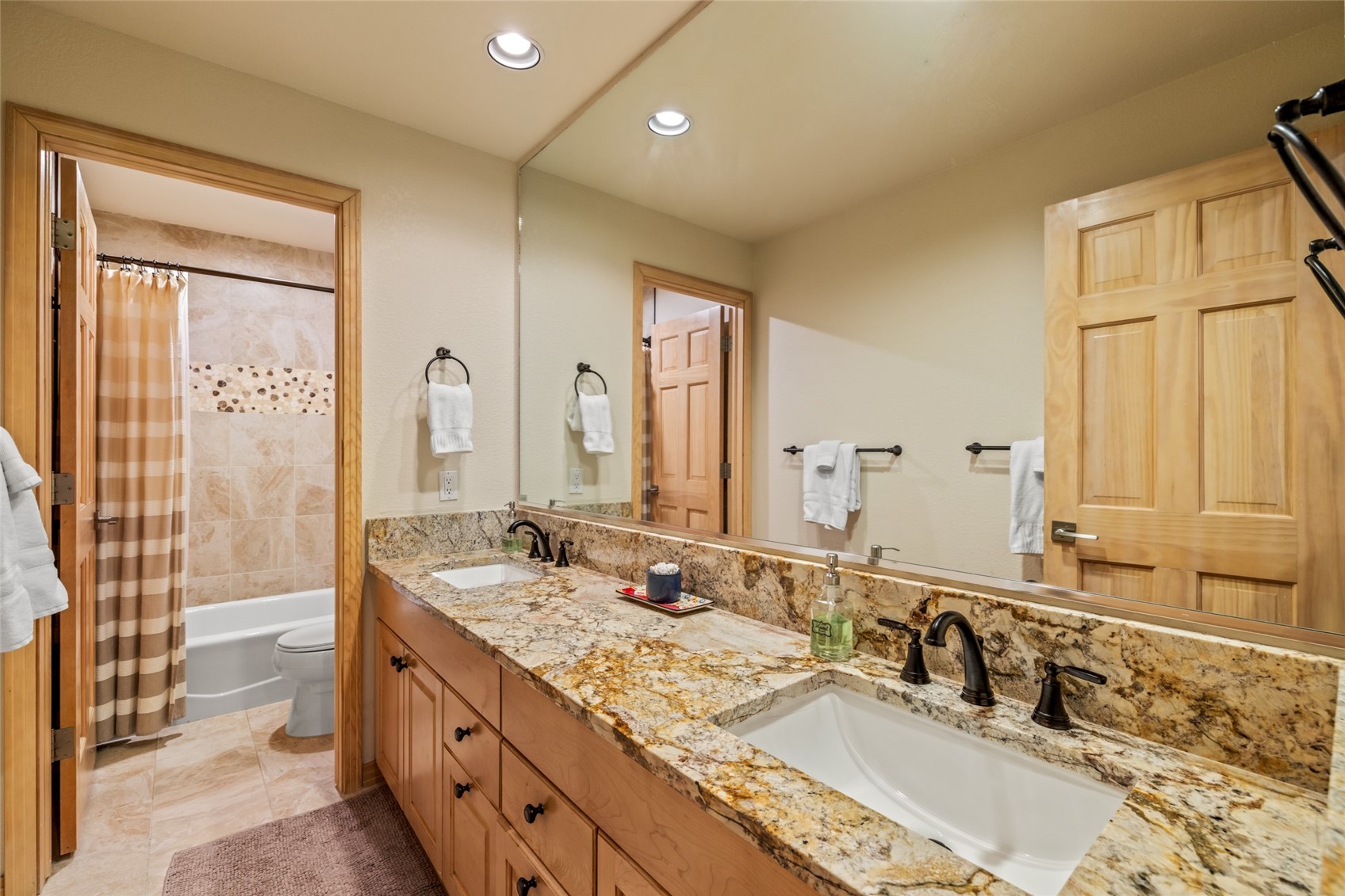 1505 Cascades DRIVE 4