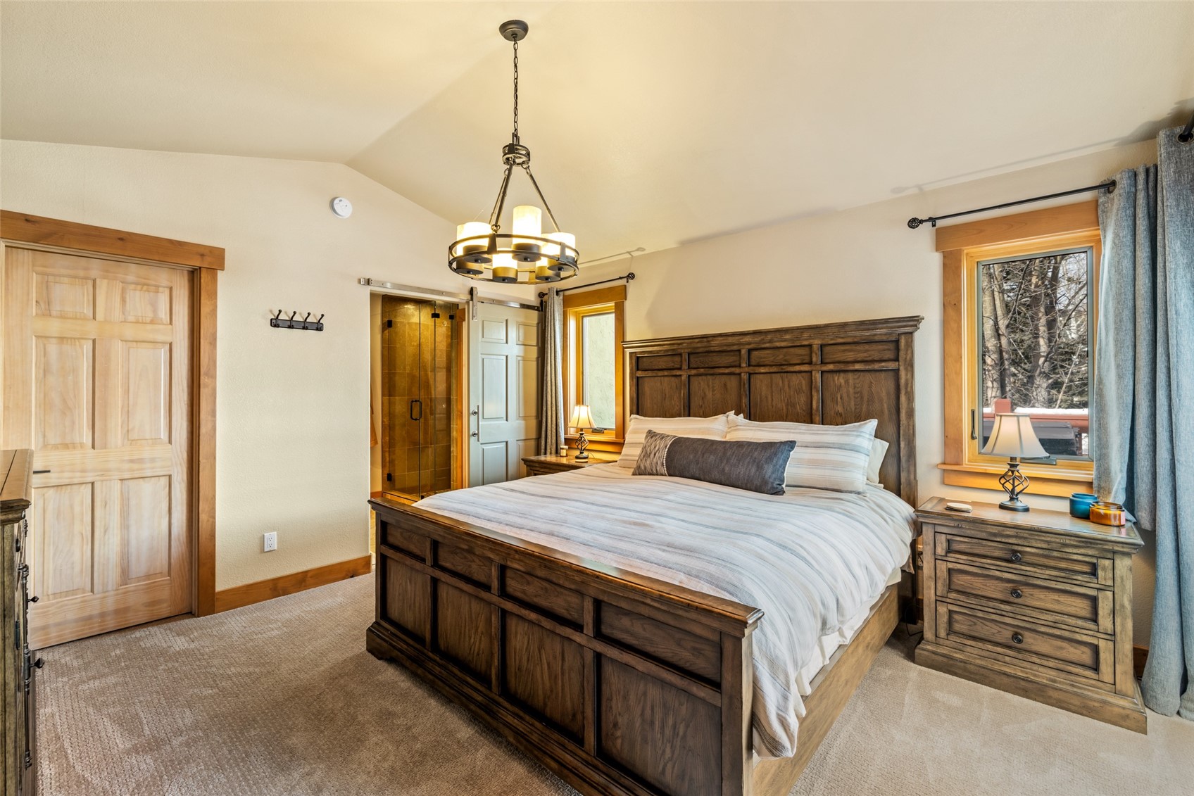 1505 Cascades DRIVE 4