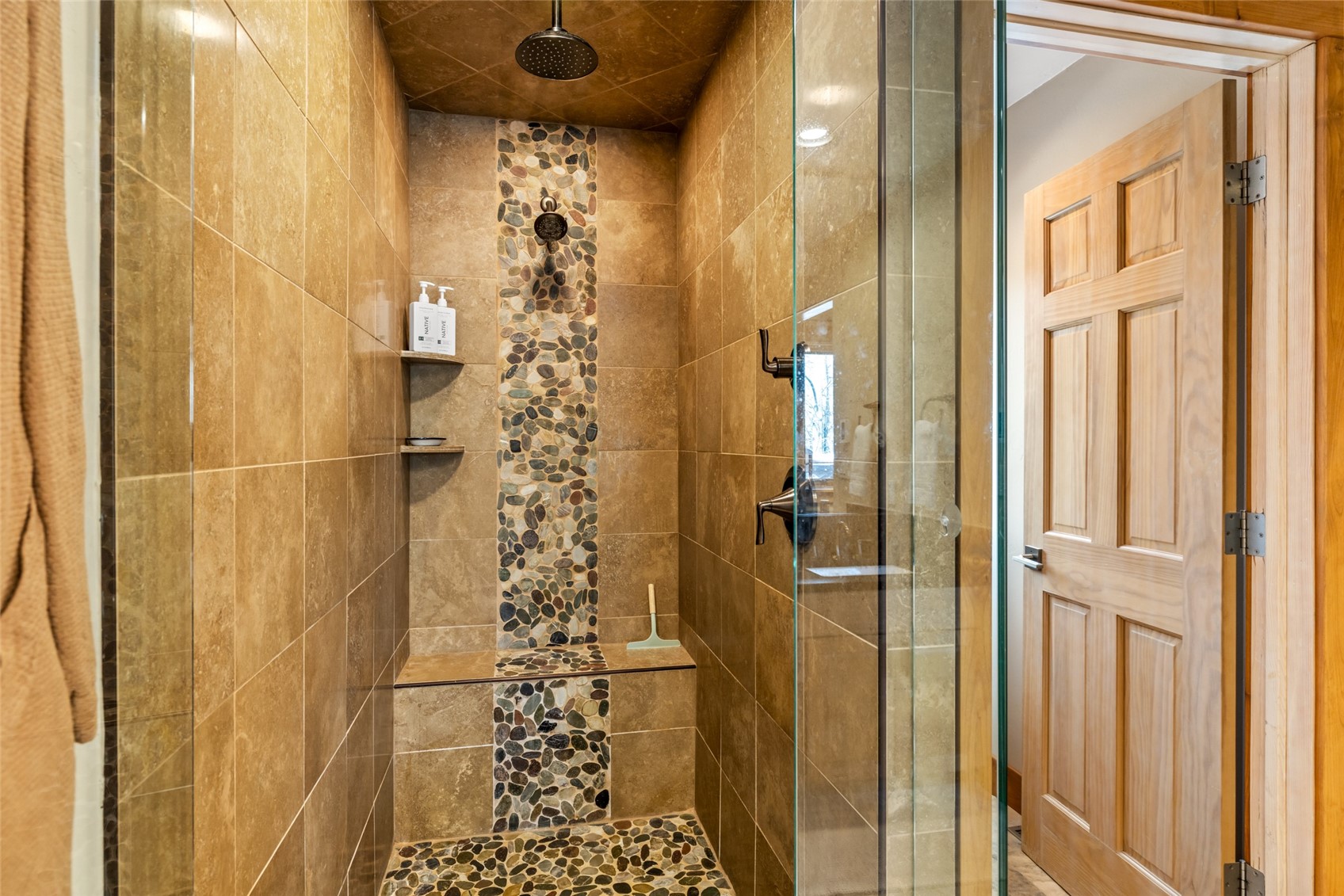 1505 Cascades DRIVE 4