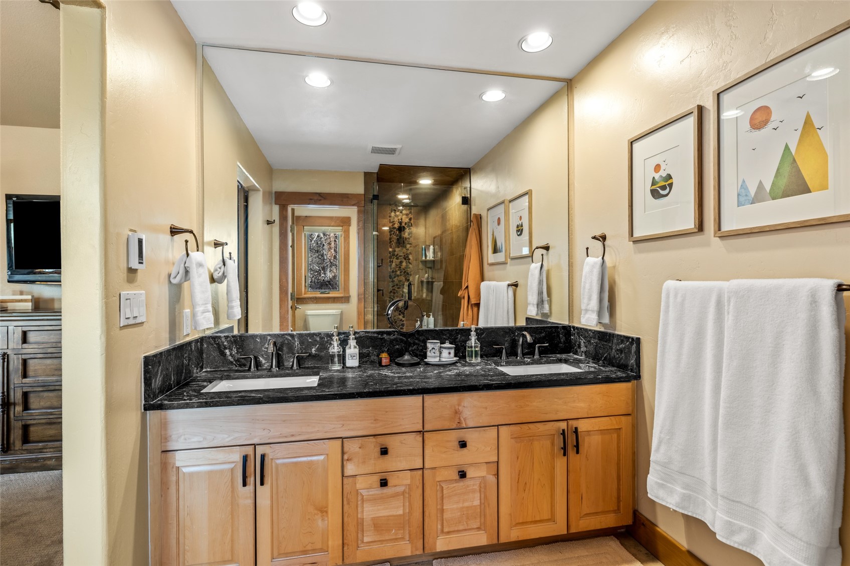 1505 Cascades DRIVE 4