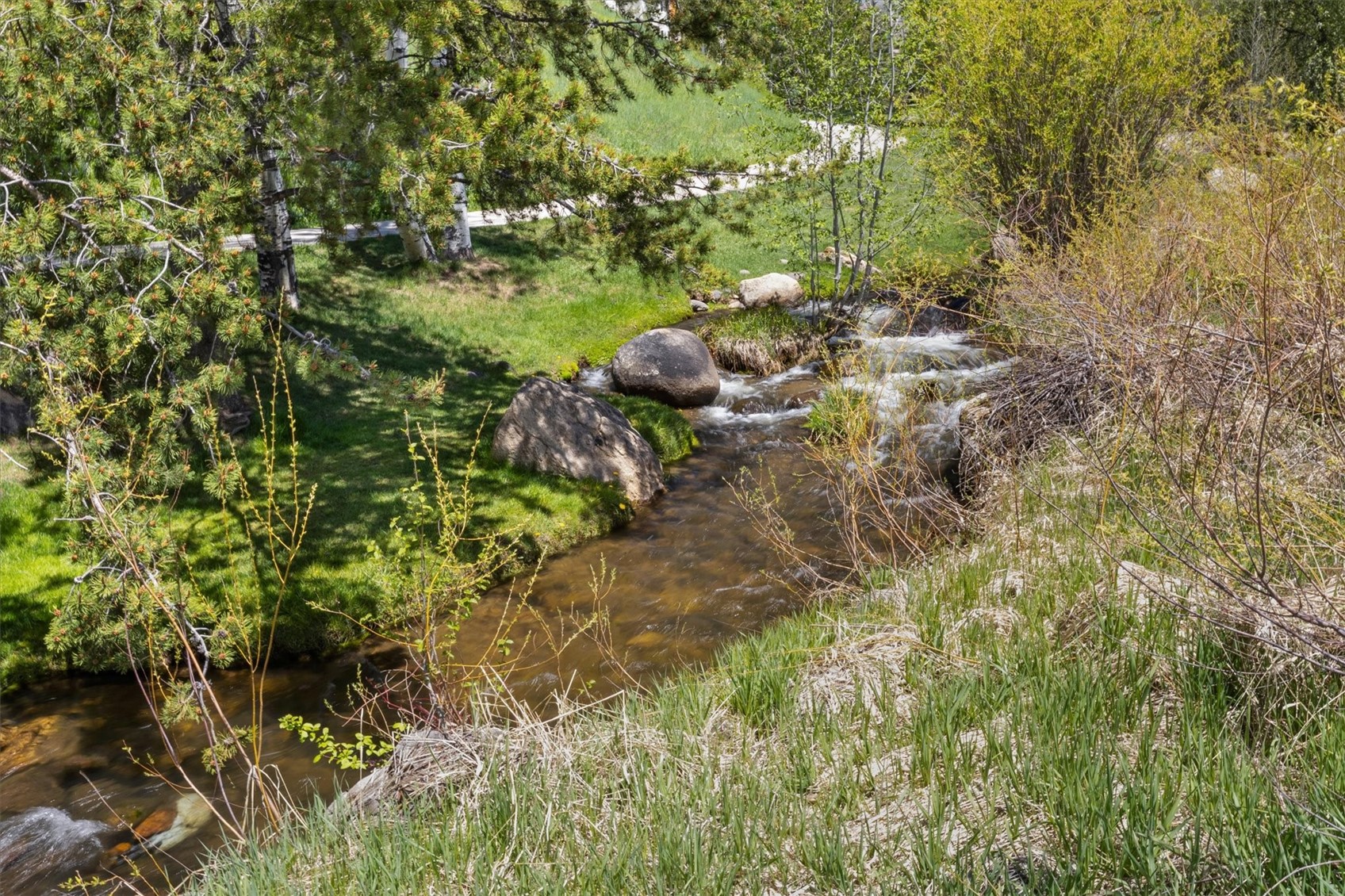 1505 Cascades DRIVE 4