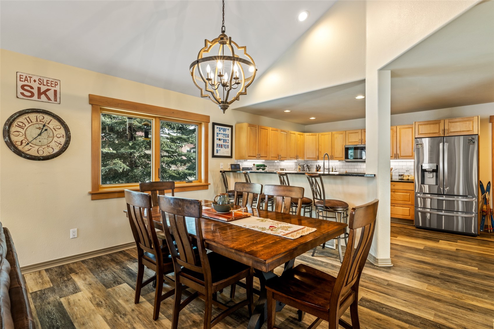 1505 Cascades DRIVE 4