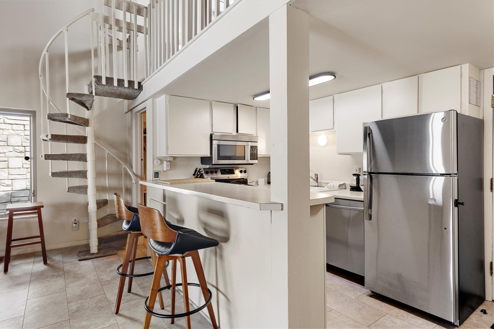 2215 Storm Meadows DRIVE 550