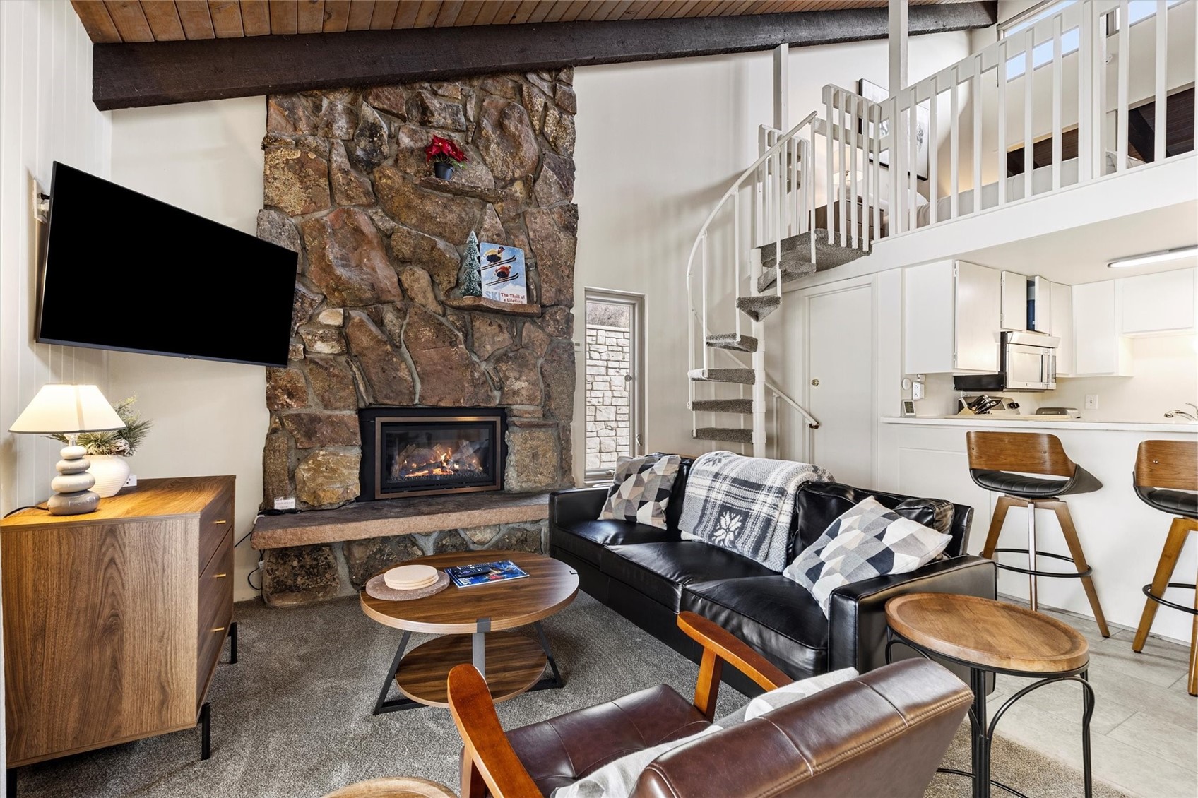 2215 Storm Meadows DRIVE 550