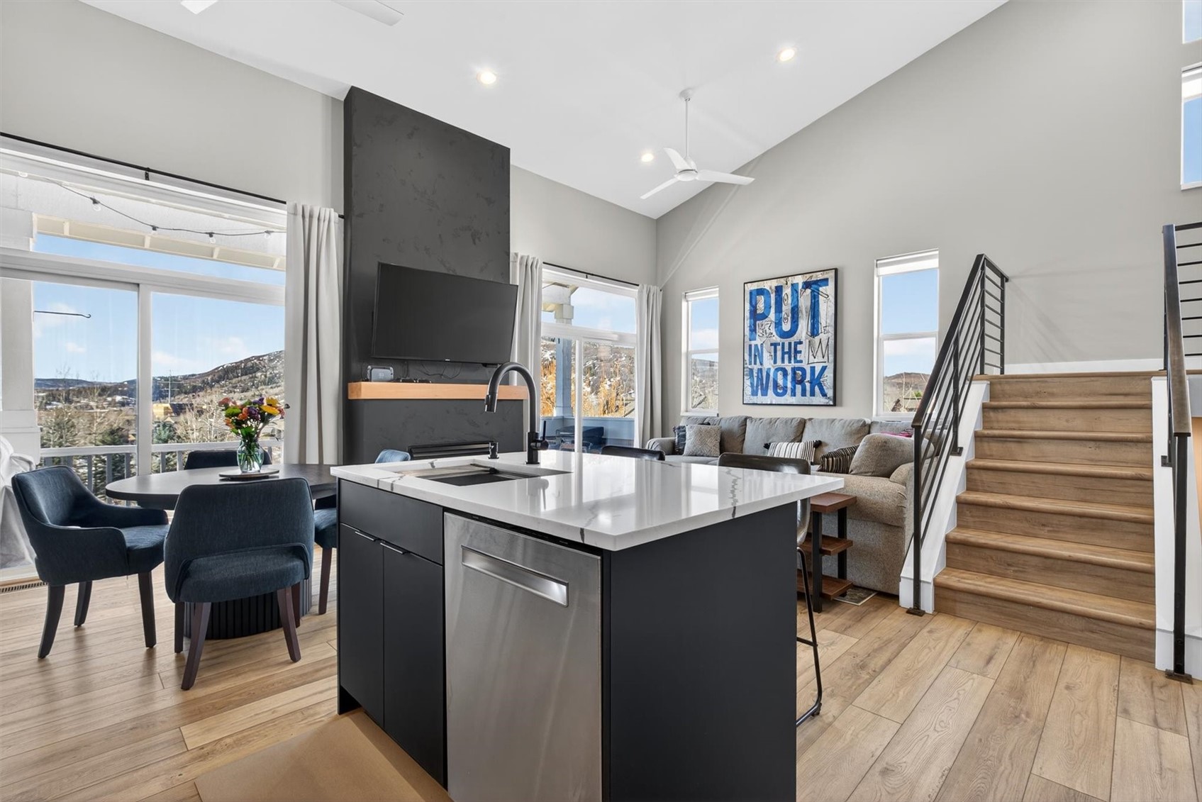 617 Mountain Vista 25