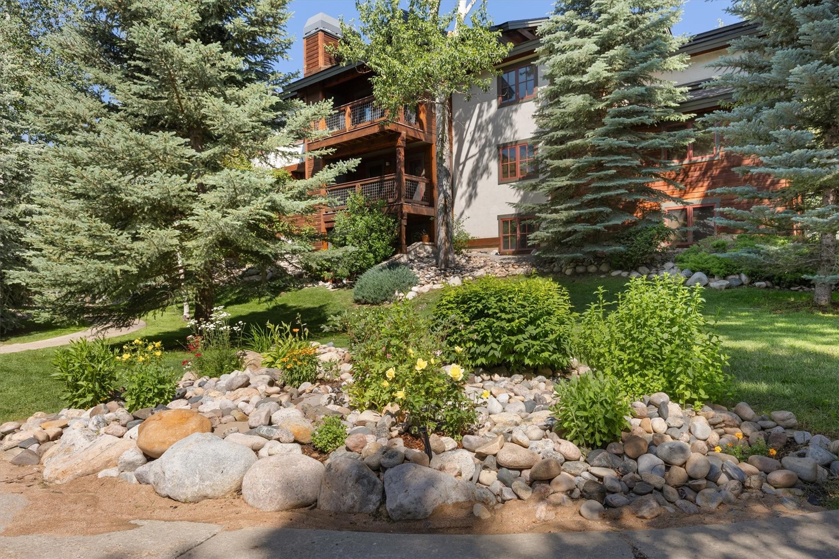 435 Ore House Plaza 205