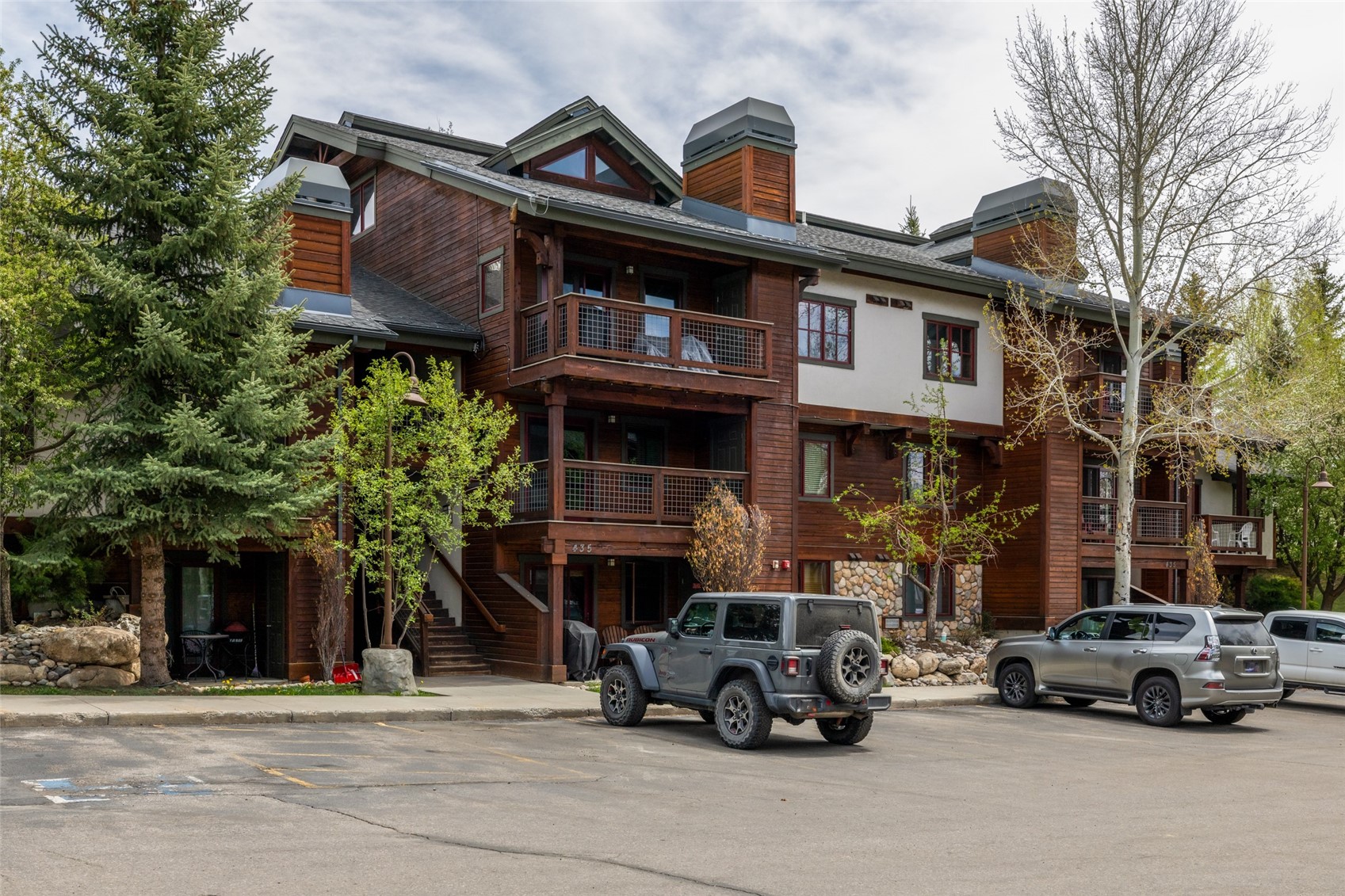 435 Ore House Plaza 205