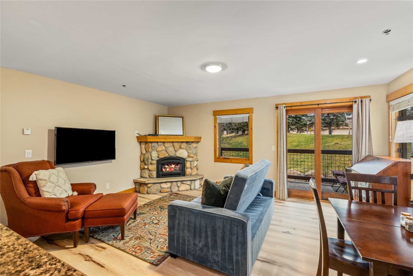 435 Ore House Plaza 205