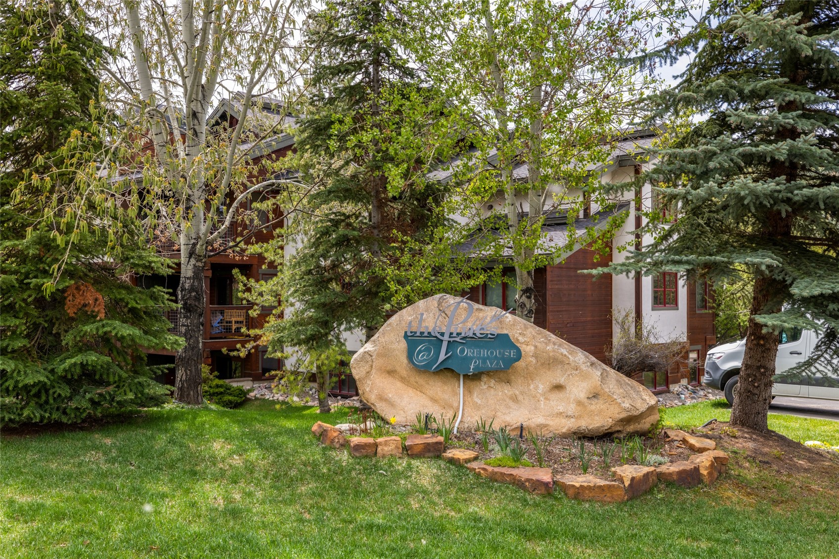 435 Ore House Plaza 205