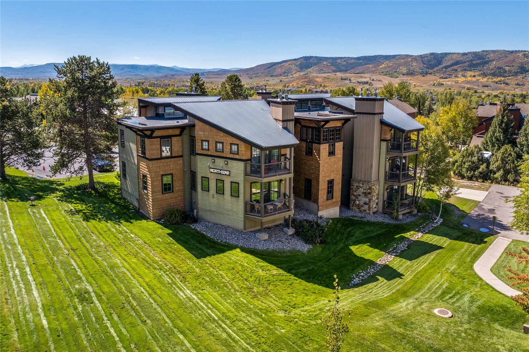 2955 Columbine DRIVE 212