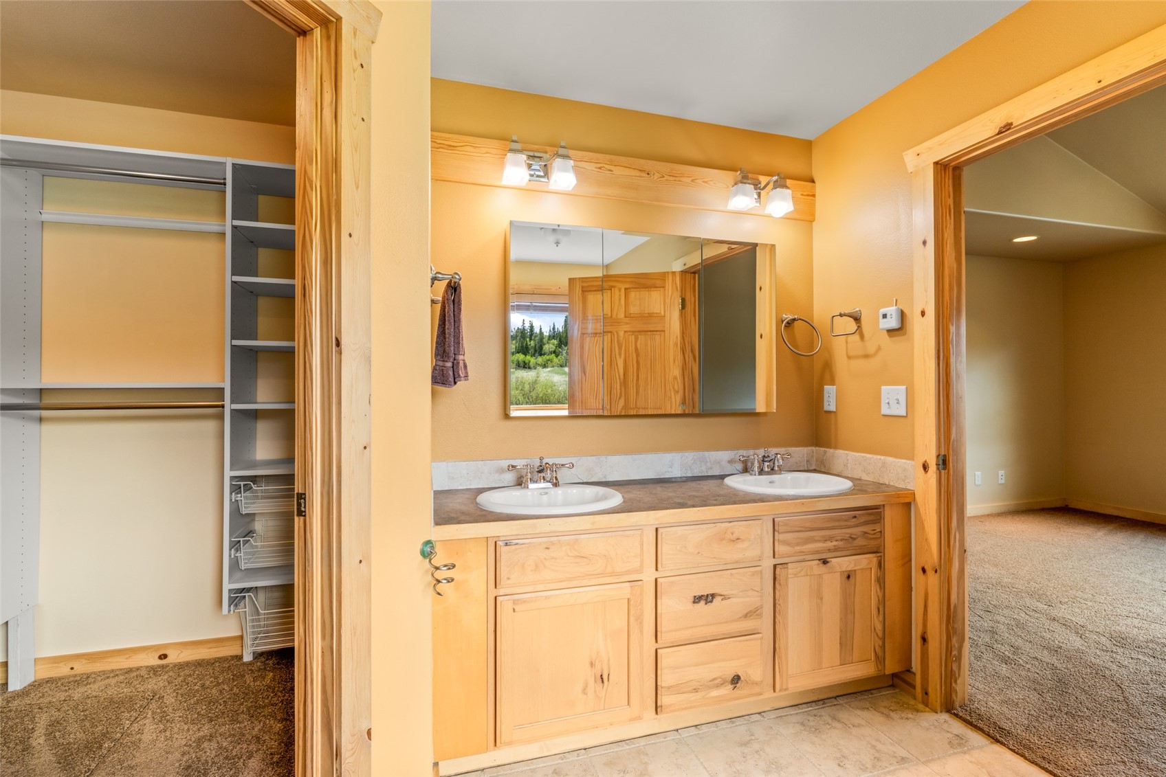 22576 Cheyenne TRAIL