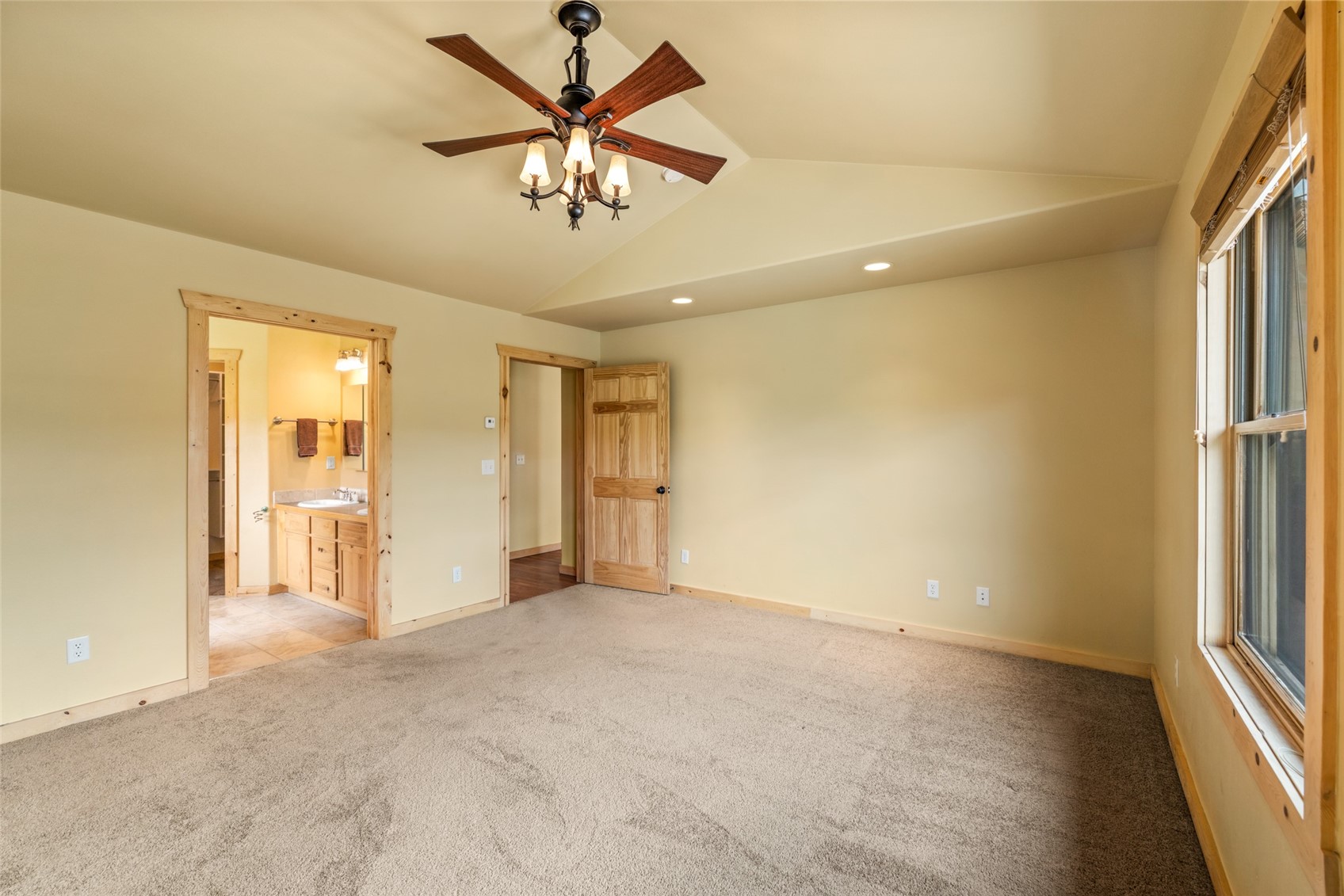 22576 Cheyenne TRAIL