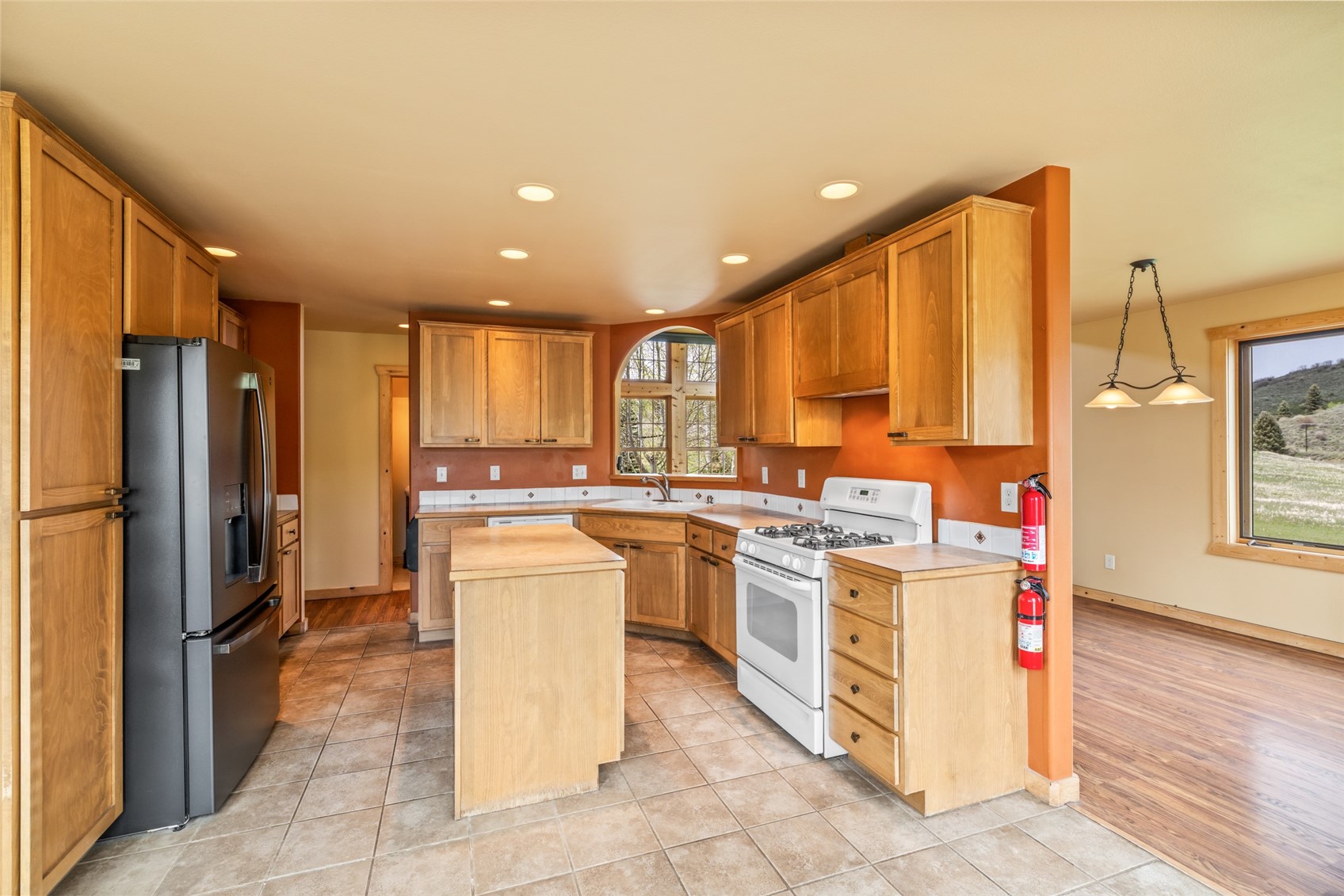 22576 Cheyenne TRAIL