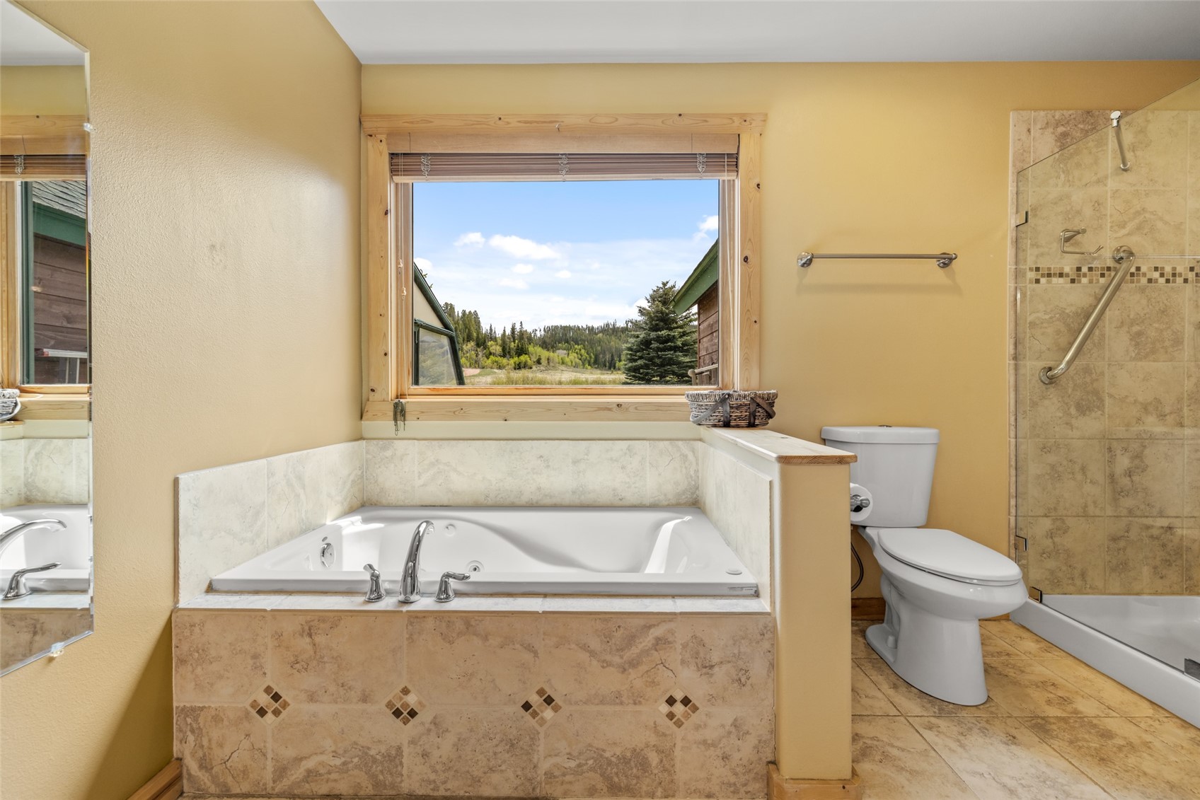 22576 Cheyenne TRAIL