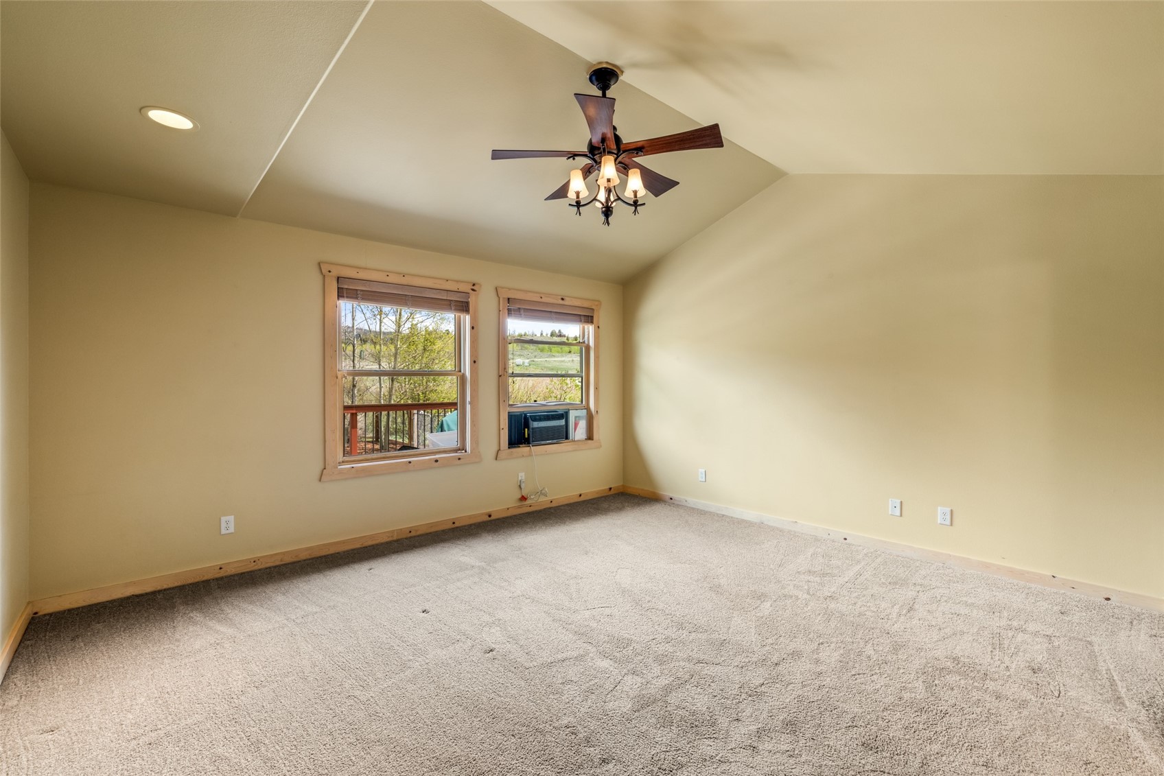 22576 Cheyenne TRAIL