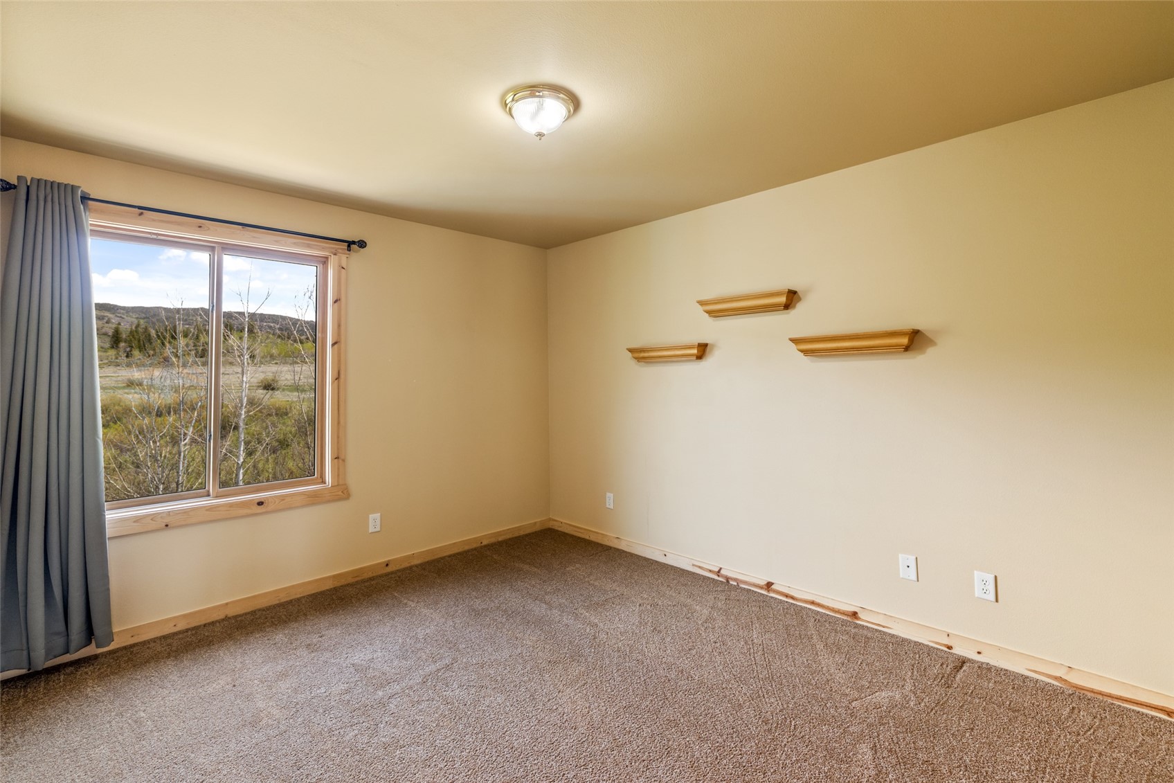 22576 Cheyenne TRAIL