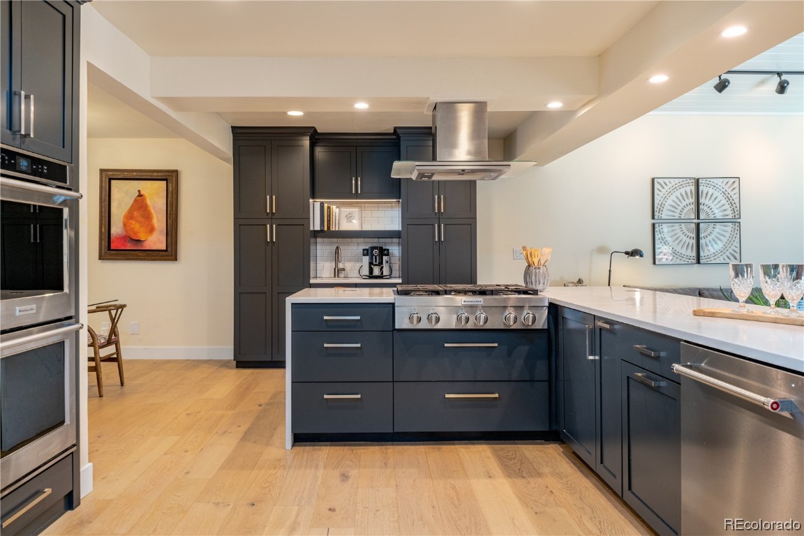 1245 Meadowood COURT