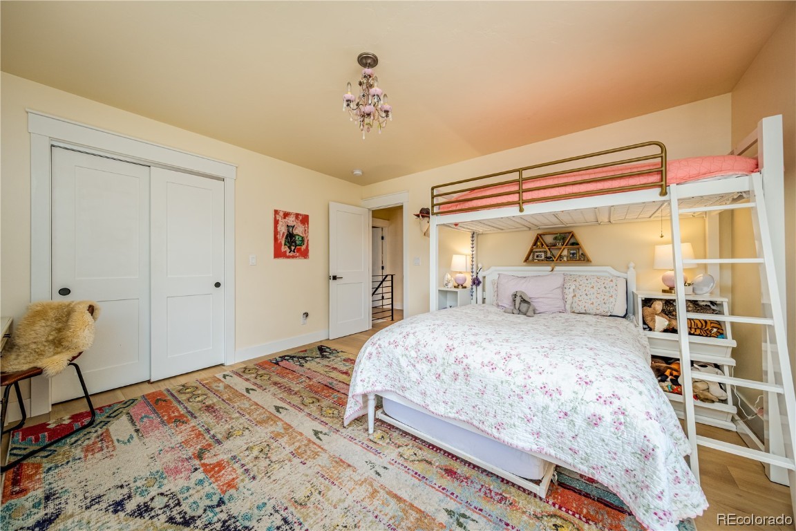 1245 Meadowood COURT