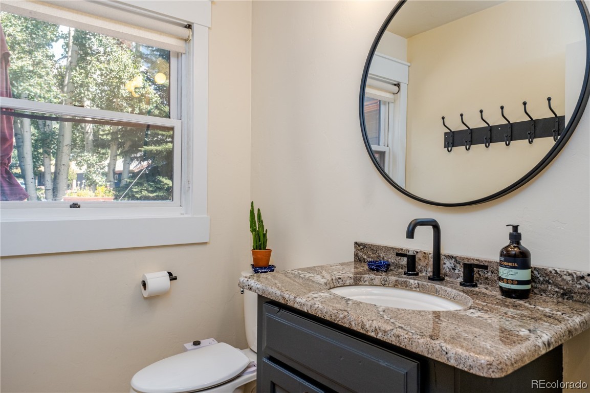 1245 Meadowood COURT