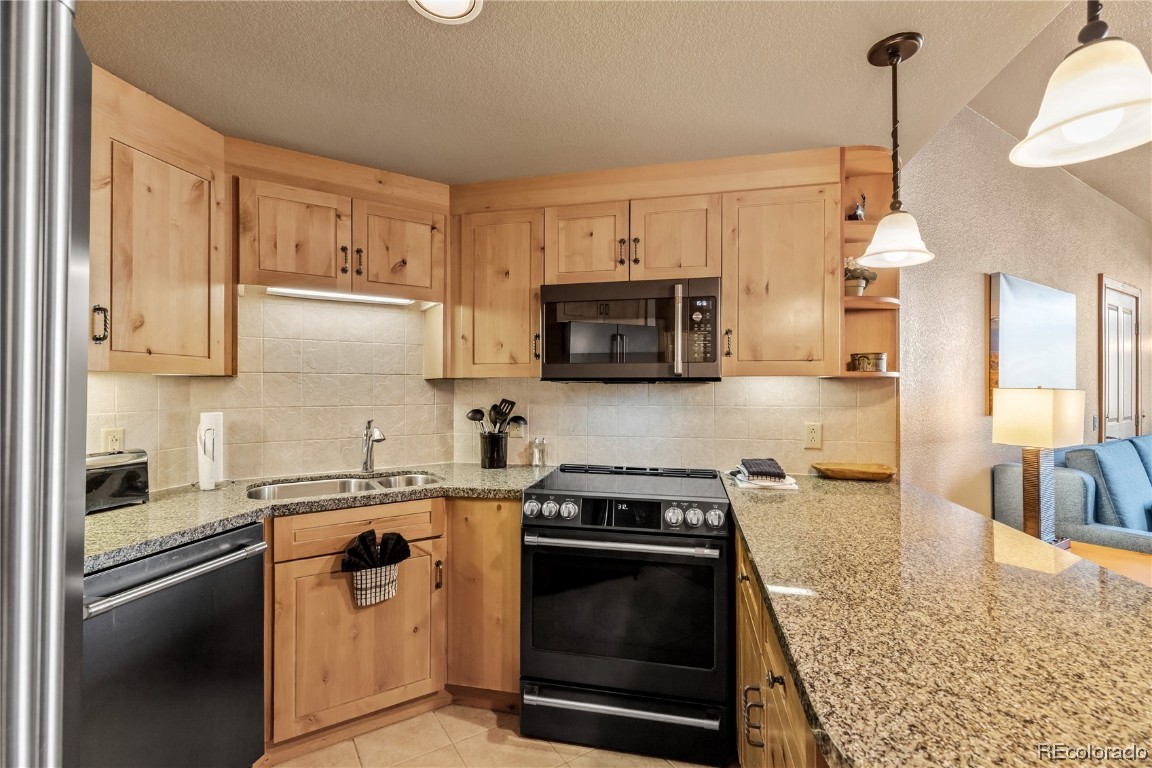2300 Mount Werner CIRCLE 519/520/523