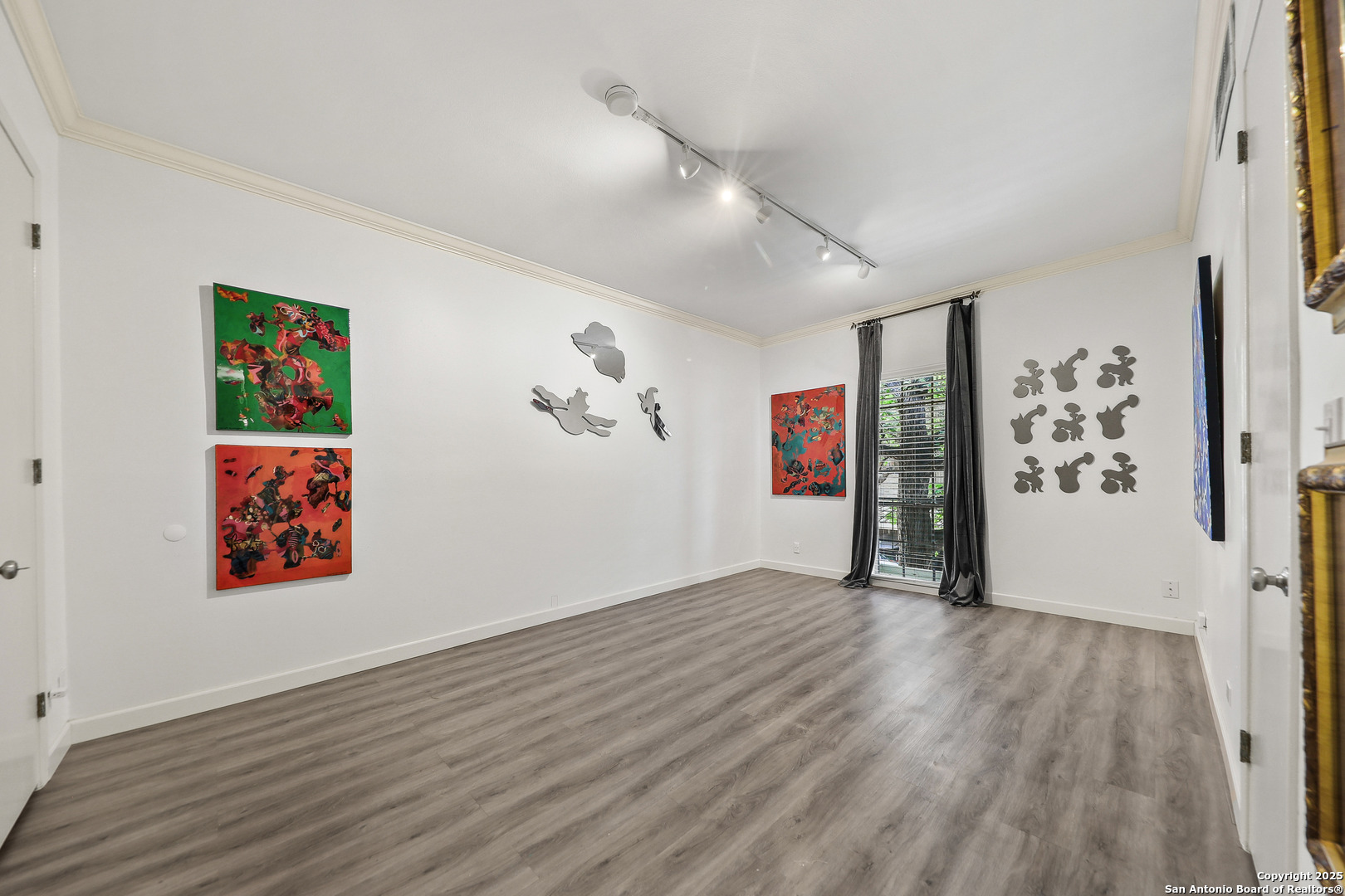 7711 Broadway 14B