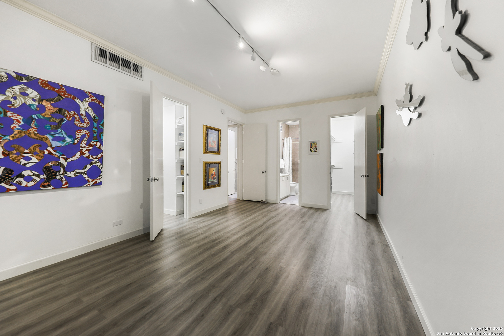 7711 Broadway 14B