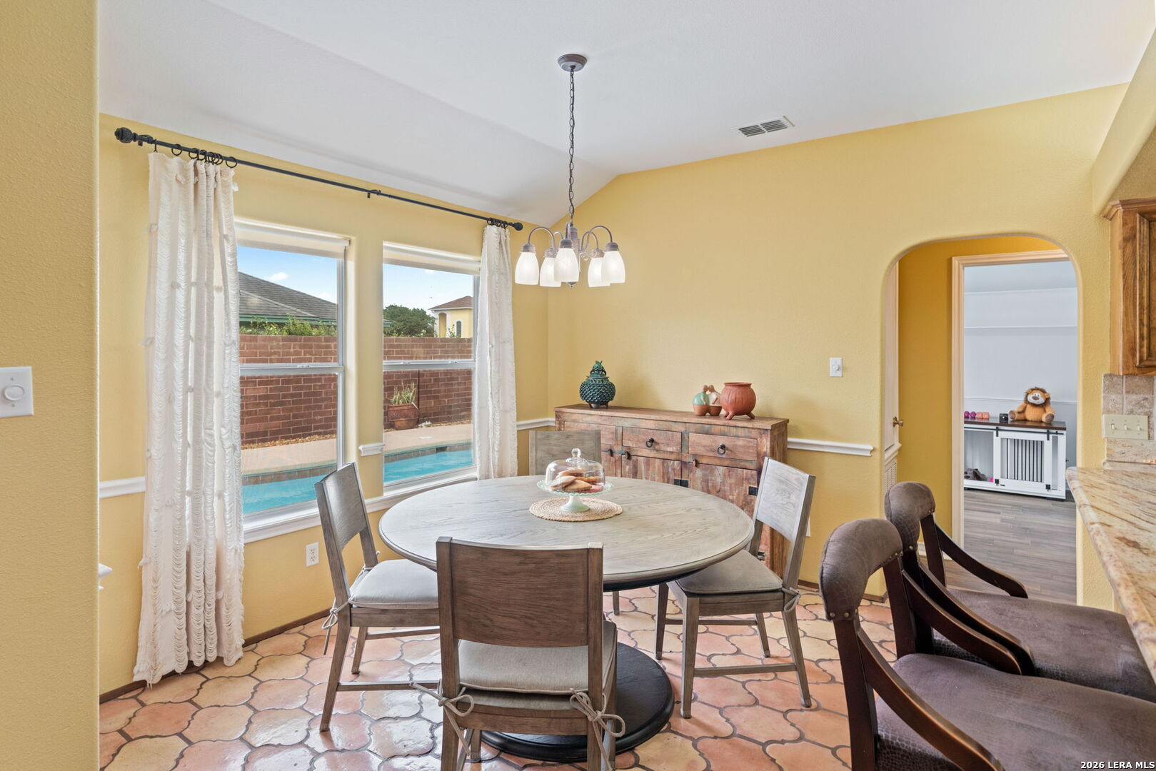 3226 MENDOCINO DR