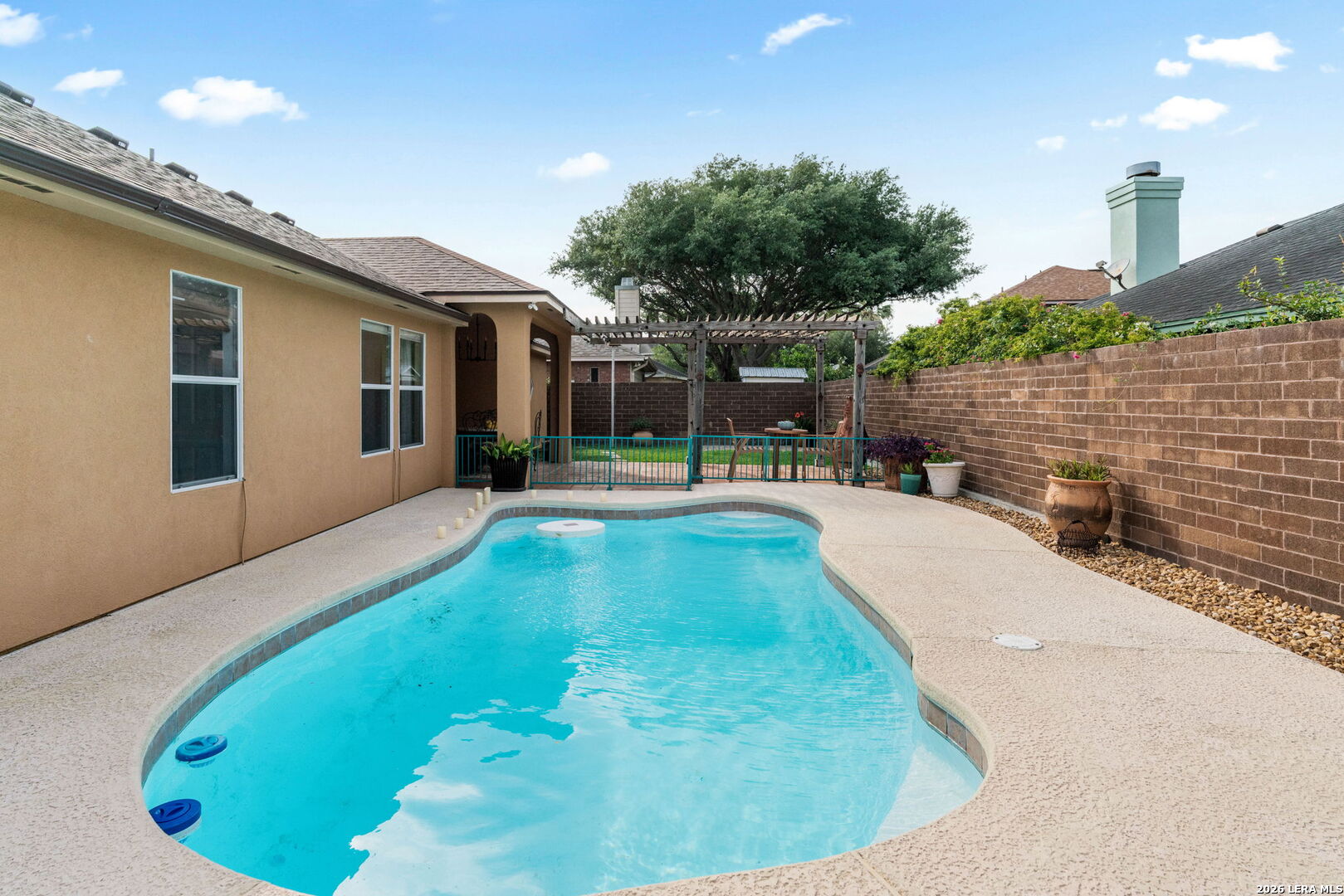 3226 MENDOCINO DR
