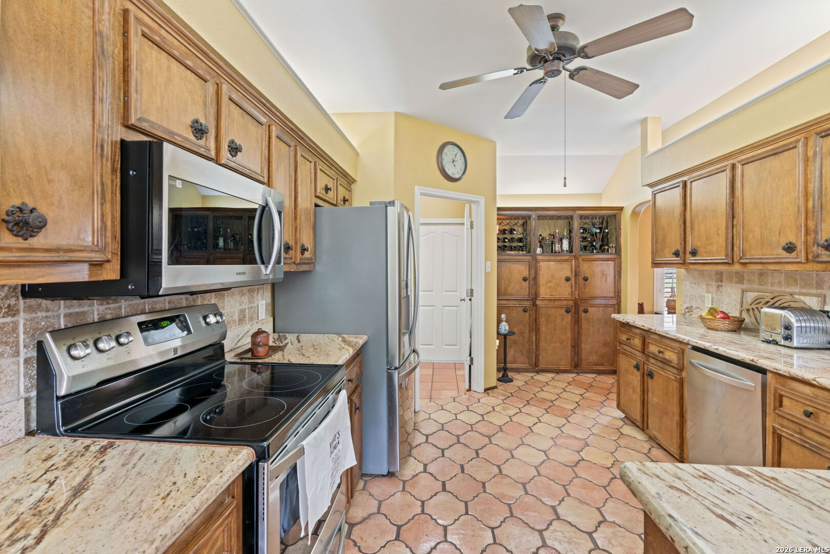 3226 MENDOCINO DR