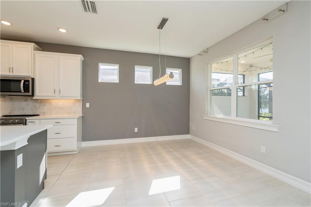 16504 Crescent Beach WAY