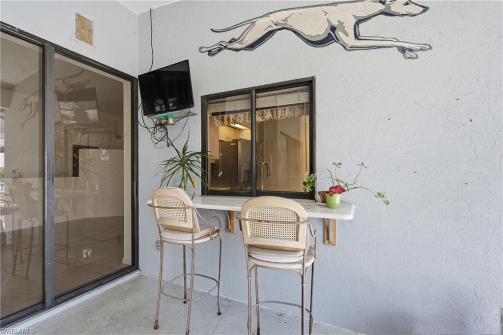 6040 Lake Grasmere WAY