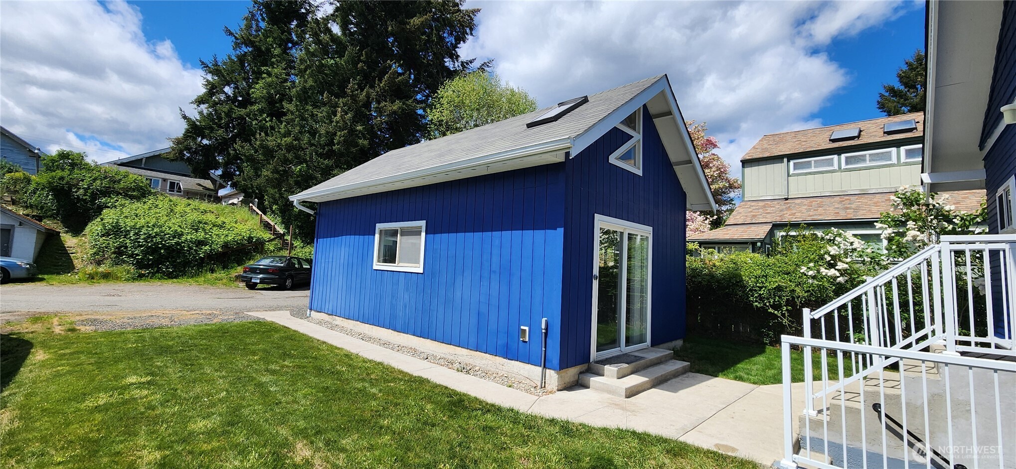 1323 Elizabeth Avenue