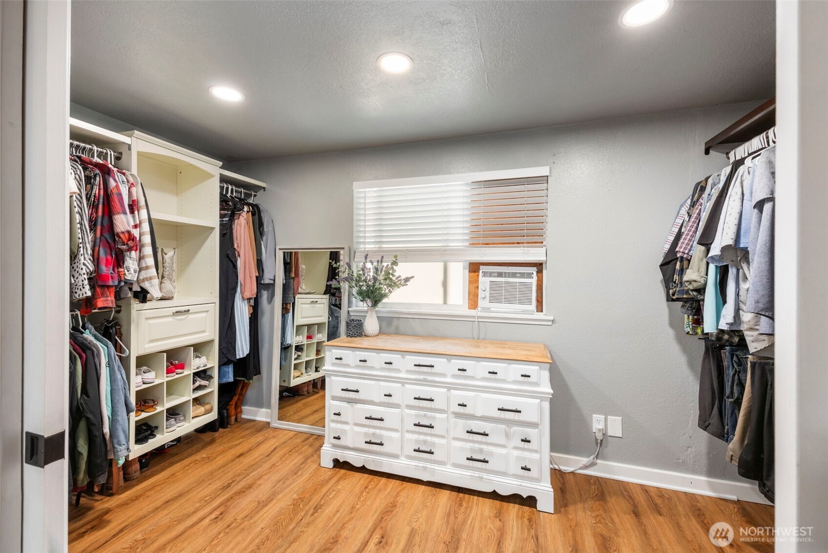 12940 Overland Trail NW