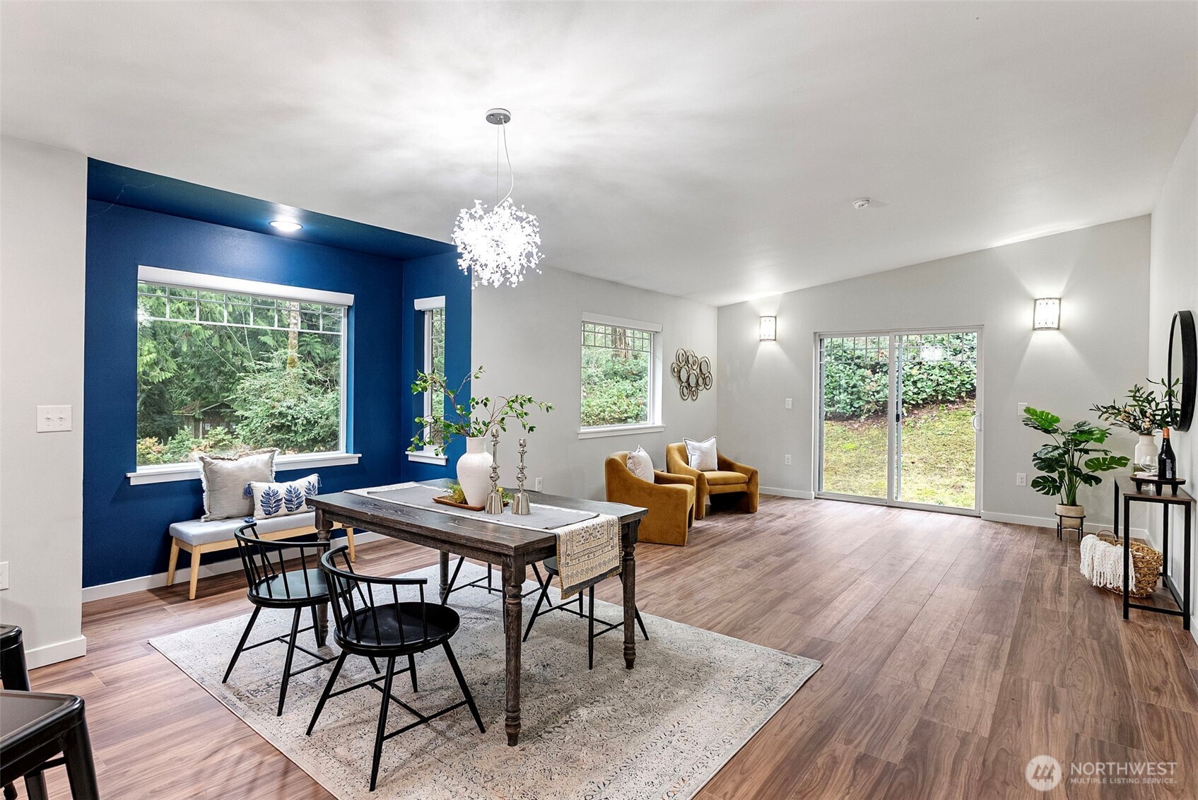 2370 Martin Avenue E